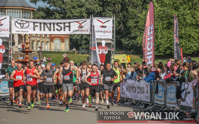 2022 Wigan 10k start